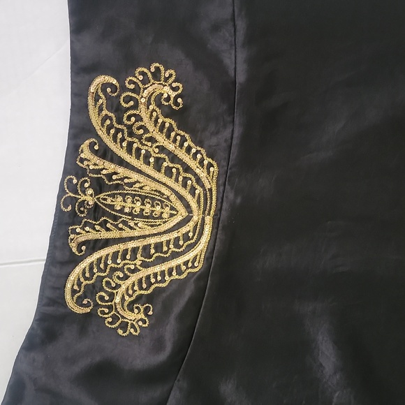 le chateau Vintage Black Skirt Gold Embroidery Sequin Embellishment Size 5/6 - Picture 6 of 9